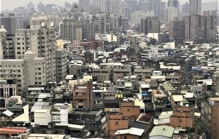 Perché ‘Think Global, Act Local’ non è climaticamente sufficiente