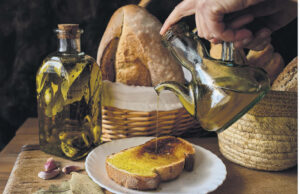 Invitati a cena, non portate una bottiglia di vino, ma di olio extravergine, IGP, bio