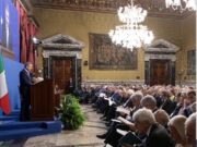 Noi siamo per i giovani, ma in sala non si vedono: retorica delle parole e delle immagini